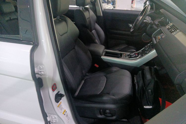 路虎 揽胜极光 2018款 240PS SE 智耀版局部细节41