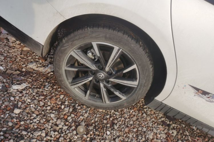 长安 逸动 2024款 1.5T GDI自动 尊贵型车身外观6008