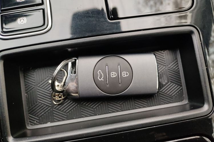 星途追风 2020款 乘风破浪版 1.5T CVT星睿版中控内饰7001