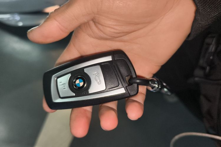 宝马3系 2018款 320Li 领先型豪华套装中控内饰11