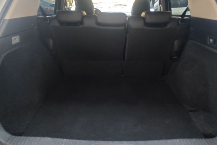 本田 缤智 2020款 220 TURBO CVT精英版机舱底盘23