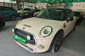 MINI 2019款 2.0T COOPER S 艺术家 五门版