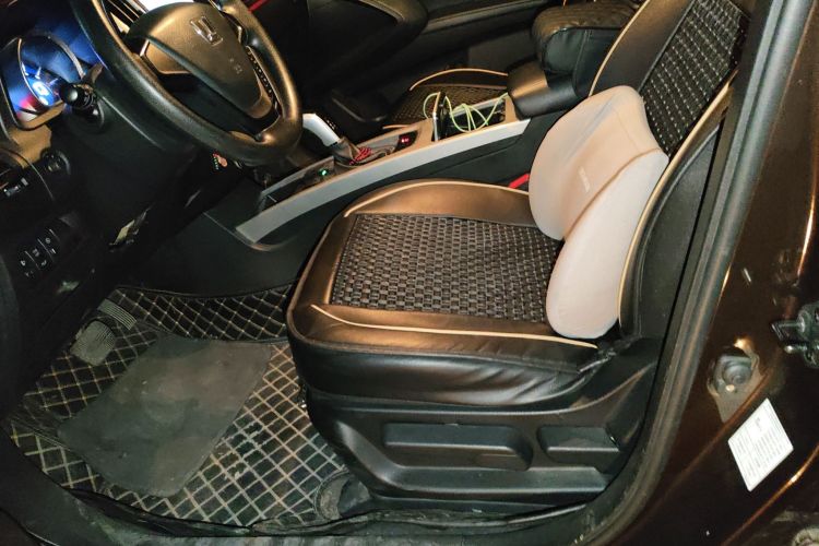 纳智捷 优6 SUV 2017款 1.8T 科技超值型局部细节19