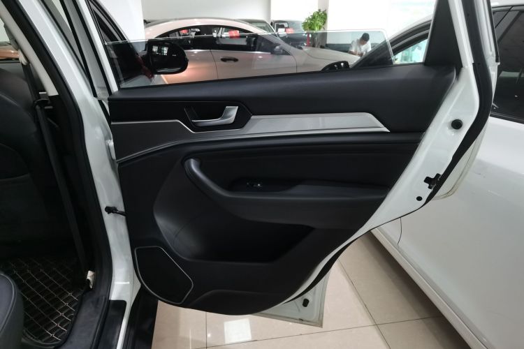 哈弗H6 2018款 蓝标 运动版 1.5T 自动两驱精英型中控内饰45