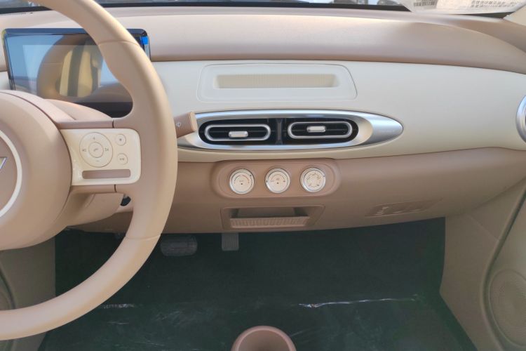 五菱汽车 宏光MINIEV 2025款 四门版 进阶款中控内饰16