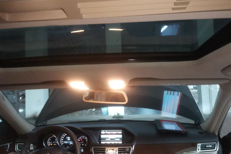 奔驰E级 2015款 E 200 L局部细节22