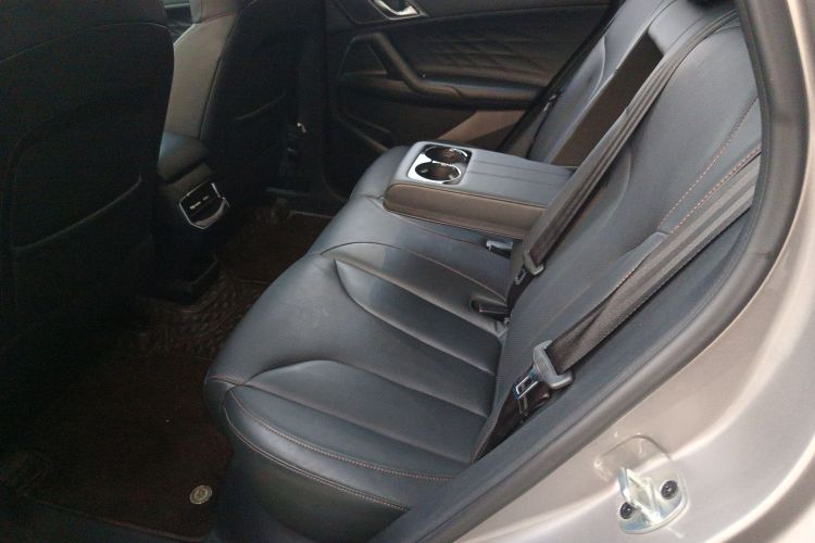 荣威RX5 2023款 1.5T 尊荣滑屏版中控内饰21