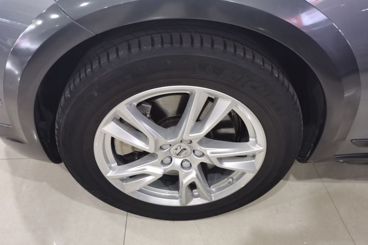 沃尔沃V90 2017款 Cross Country T5 AWD 智远版车身外观35