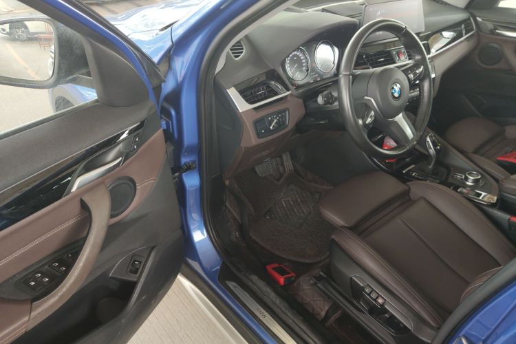 宝马X1 2020款 sDrive20Li 尊享型中控内饰20