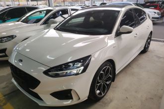 福特 福克斯 2020款 两厢 EcoBoost 180 自动ST Line