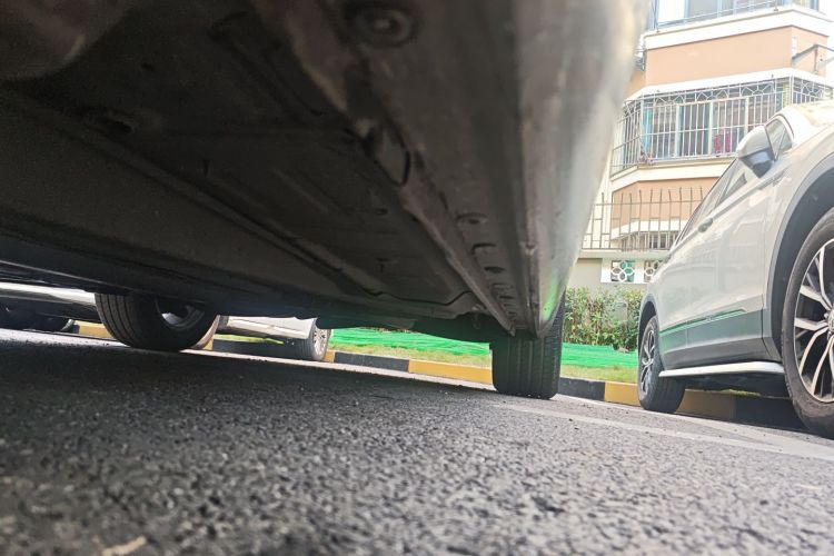 别克 君威 2015款 1.6T 精英技术型局部细节9004