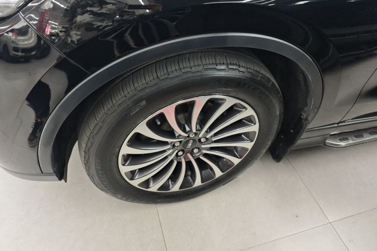 林肯 飞行家 2020款 3.0T V6 四驱尊雅版车身外观6007