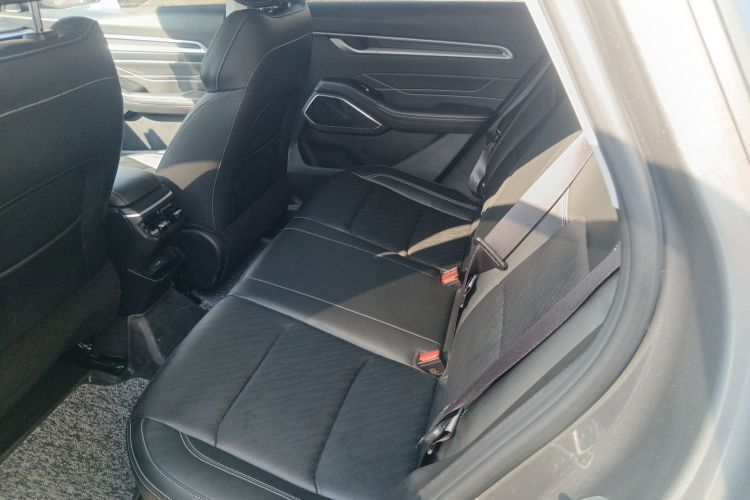 吉利汽车 帝豪 2022款 第4代 1.5L CVT尊贵型中控内饰21