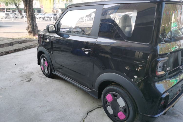 吉利银河 2025款 210km 熊猫卡丁车身外观4