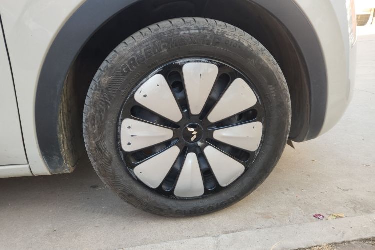 五菱汽车 五菱缤果 2023款 203km 舒享款车身外观10