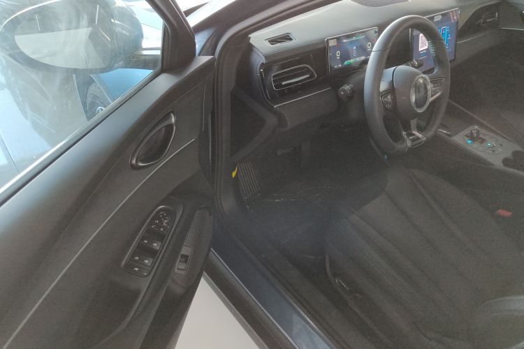 比亚迪 海豹06新能源 2024款 DM-i 80KM尊贵型中控内饰20