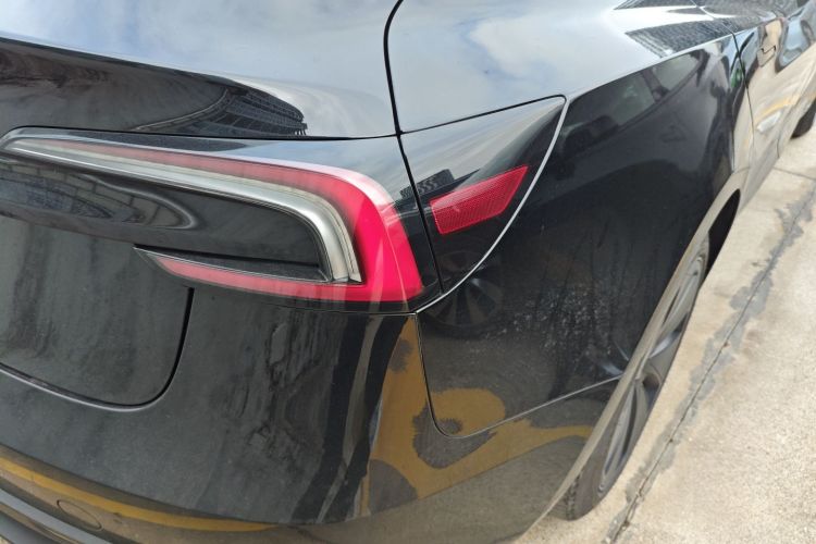 特斯拉 Model 3 2023款 后轮驱动版车身外观6006