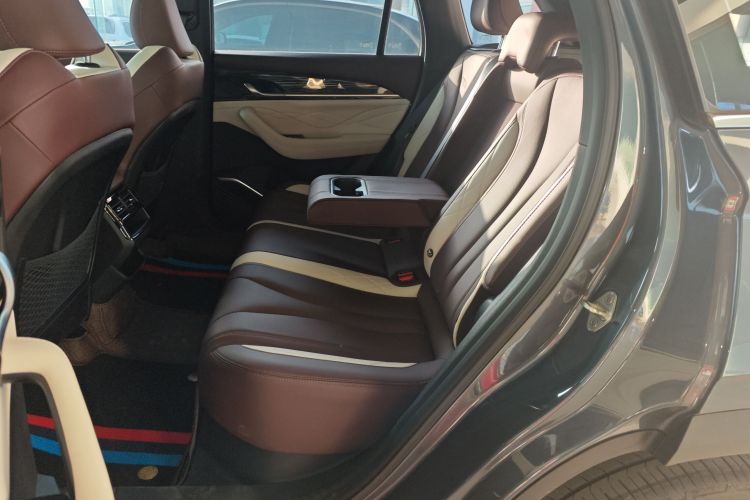 吉利汽车 星越L 2024款 2.0TD 高功自动两驱云起版中控内饰7004