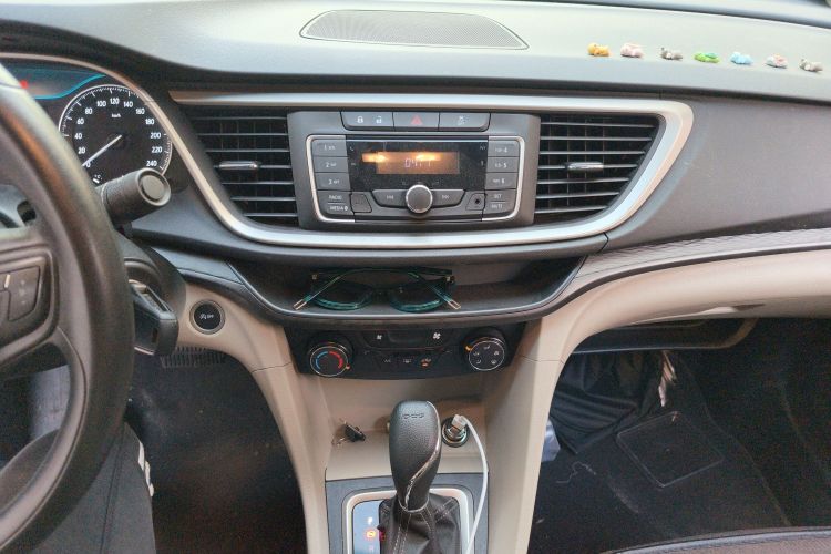 别克 英朗 2019款 15T 双离合进取型 国VI中控内饰16