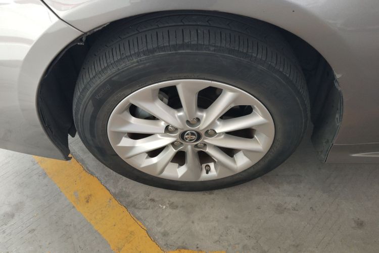 丰田 卡罗拉 2022款 双擎 1.8L E-CVT先锋版车身外观6007