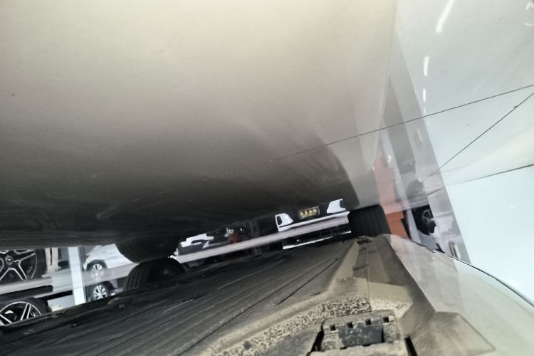 奔驰C级 2024款 C 260 L 运动版局部细节9002