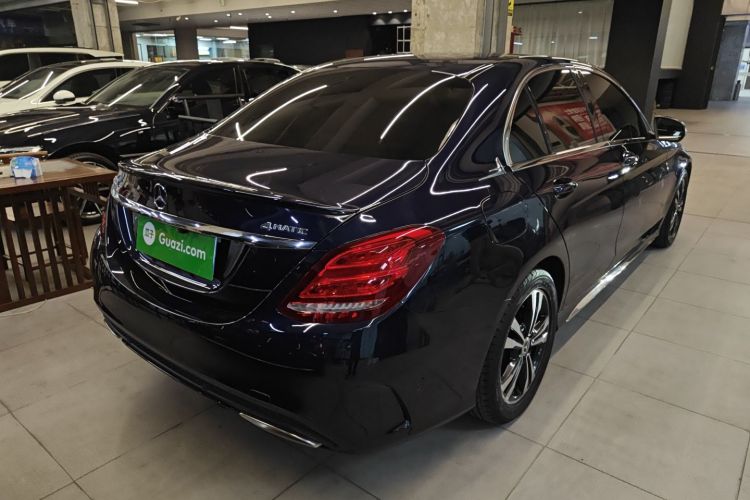 奔驰C级 2017款 改款 C 200 运动版车身外观7