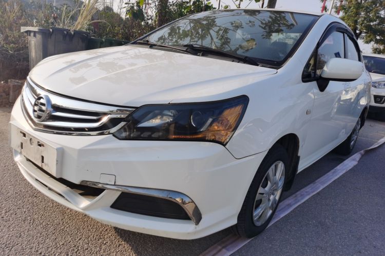 理念S1 2014款 1.3L 手动舒适版车身外观1