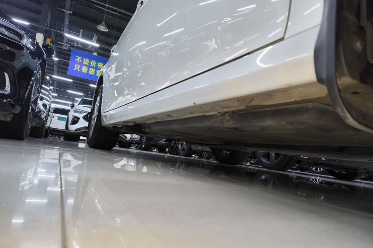 丰田 凯美瑞 2023款 2.0GVP 领先版局部细节9001