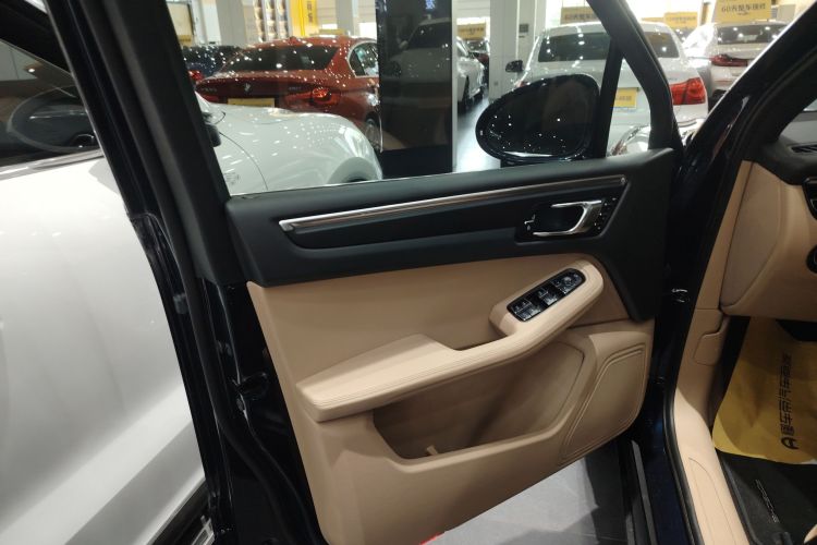 保时捷 2023款 Macan 2.0T中控内饰47