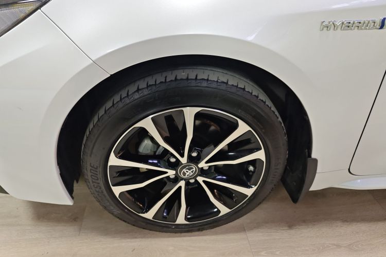 丰田 雷凌 2022款 双擎 1.8H E-CVT运动版车身外观6007