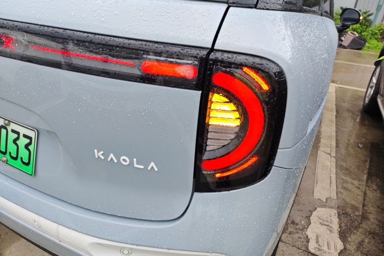 ARCFOX极狐 极狐考拉 2023款 家庭版Pro车身外观9