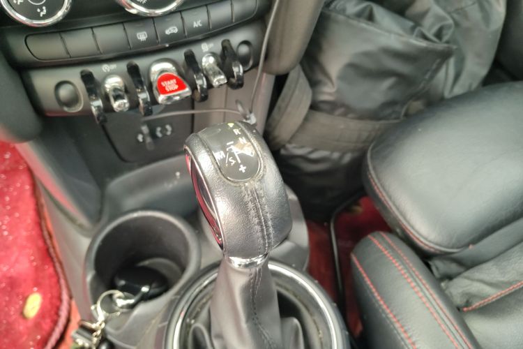 MINI 2016款 1.5T COOPER 五门版中控内饰18