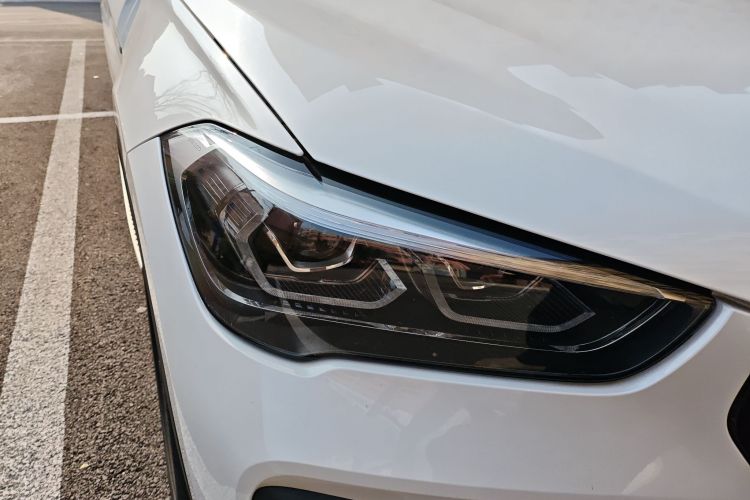 宝马X1 2022款 sDrive25Li 领先型车身外观8