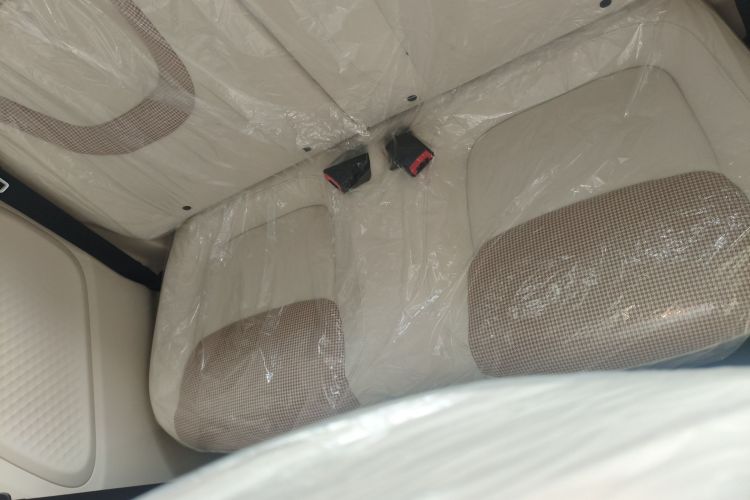 五菱汽车 宏光MINIEV 2024款 第三代 215km 青春版中控内饰7004