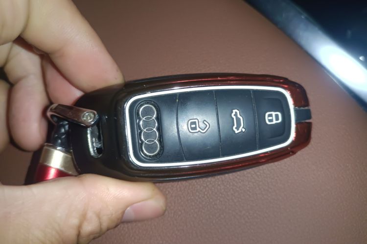 奥迪Q7 2021款 55 TFSI quattro S line运动型中控内饰7001