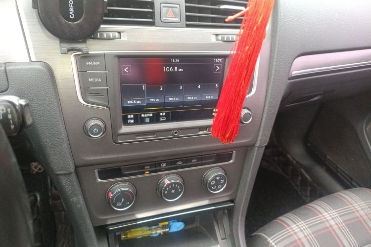 大众 高尔夫 2016款 230TSI 手动舒适型中控内饰16