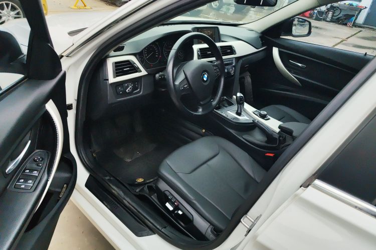 宝马3系 2016款 320Li 进取型中控内饰7003