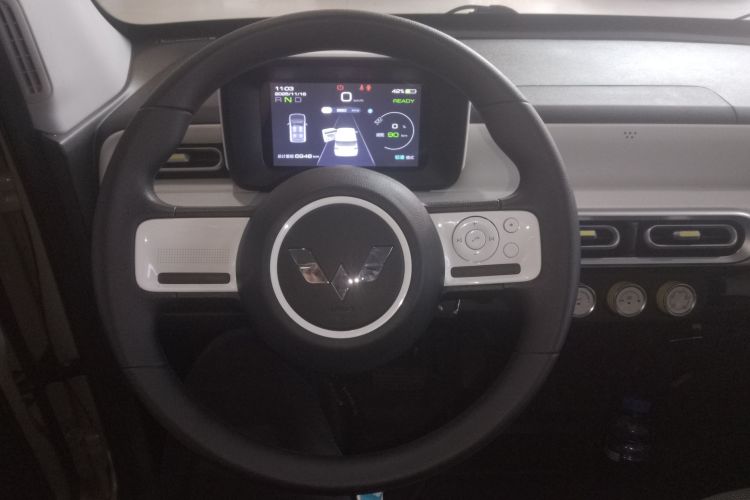 五菱汽车 宏光MINIEV 2024款 第三代 215km 青春版局部细节13