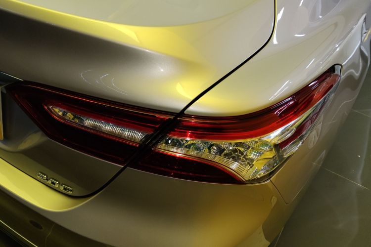 丰田 凯美瑞 2023款 2.0G 豪华版车身外观9