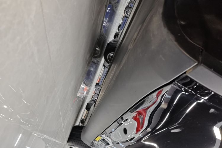 特斯拉 Model Y 2022款 改款 后轮驱动版局部细节9002