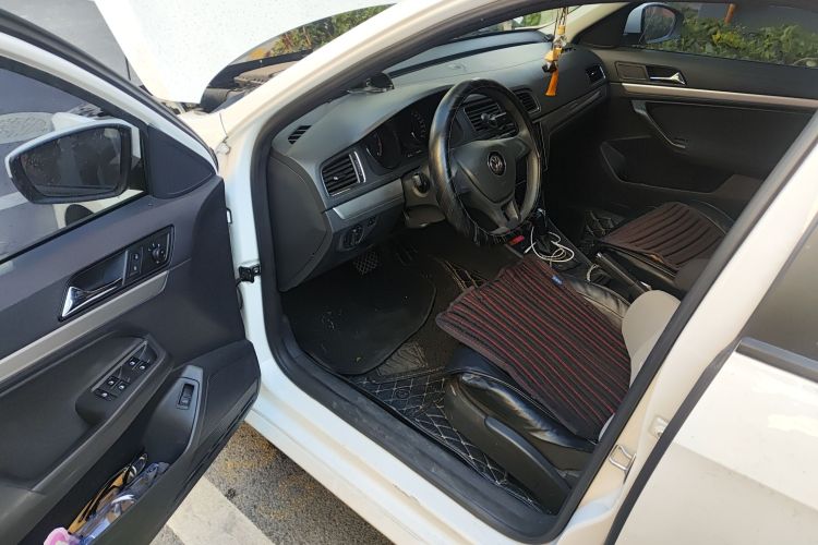 大众 朗逸 2017款 1.6L 自动风尚版中控内饰20