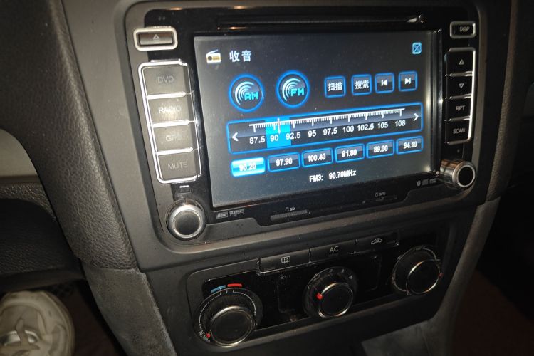 大众 高尔夫 2011款 1.6 自动时尚型局部细节16