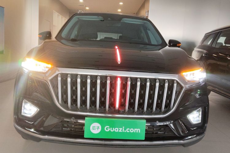 红旗HS5 2022款 改款 2.0T 智联旗享版车身外观2