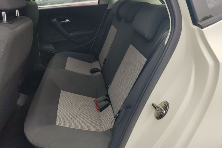 大众 Polo 2016款 1.4L 自动风尚型中控内饰21