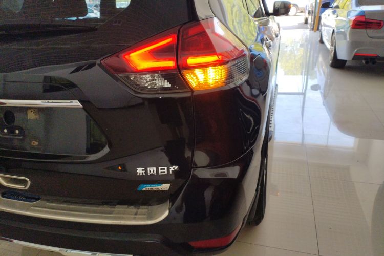 日产 奇骏 2017款 2.0L CVT舒适版 2WD车身外观6006