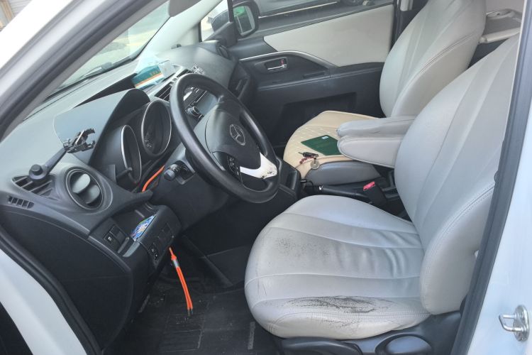 马自达5 2013款 2.0L 自动舒适型局部细节19