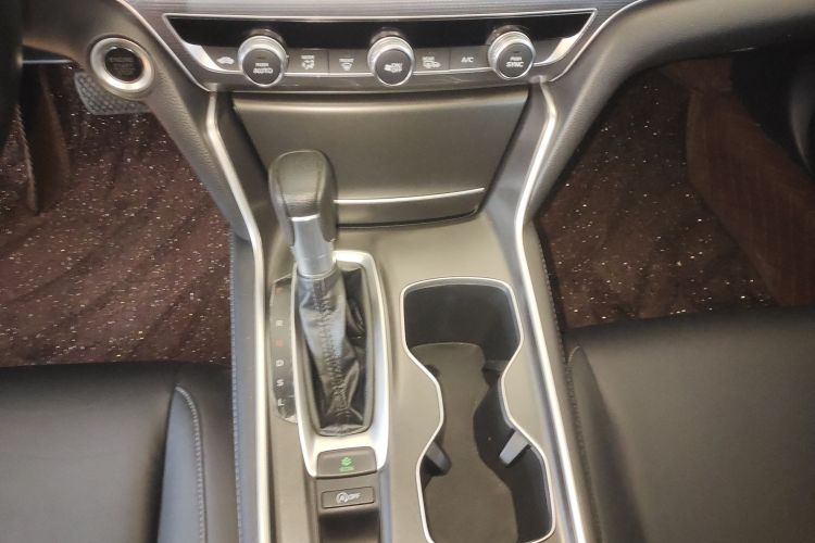 本田 雅阁 2018款 260TURBO 精英版 国VI中控内饰18