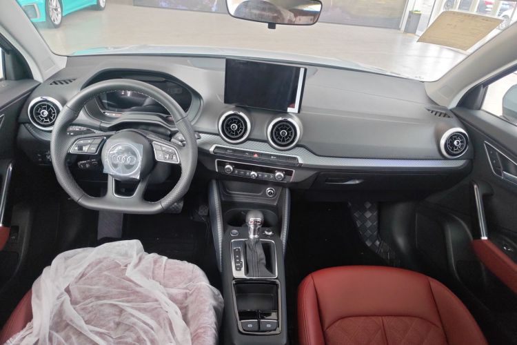 奥迪Q2L 2025款 35TFSI 时尚动感型中控内饰12