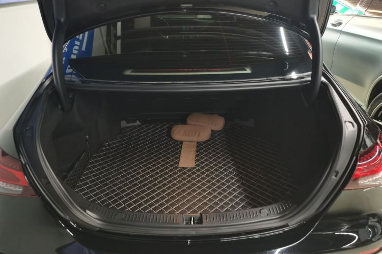 奔驰E级 2023款 改款 E 300 L 豪华型局部细节23