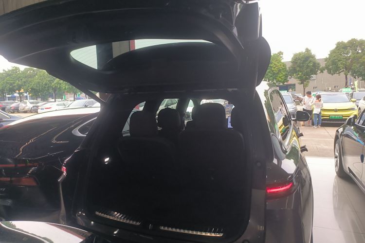 理想汽车 理想L9 2022款 Max机舱底盘23